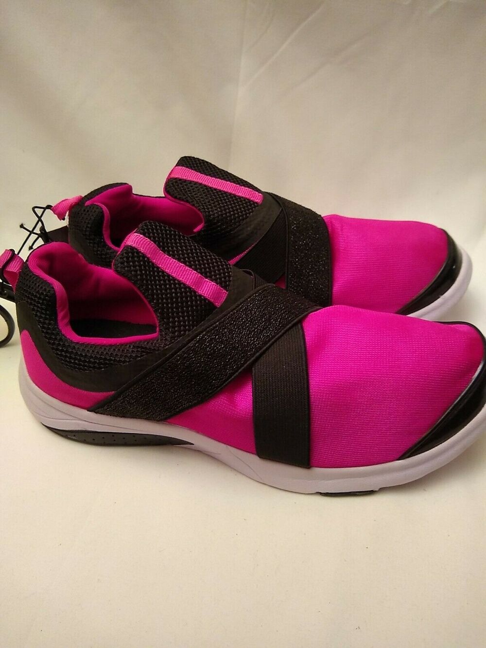 ATHLETIC WORKS-Women Size 6-EASY ON-OFF-LIGHTWEIGHT-ATHLETIC SHOE